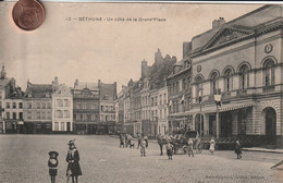 62 - Très Belle Carte Postale Ancienne De  BETHUNE     Un Coté De La Grande Place - Bethune