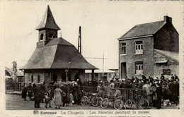 Sprimont Banneux Notre Dame La Chapelle Les Pèlerins Pendant La Messe - Sprimont