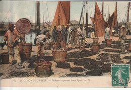 62 - Carte Postale Ancienne De BOULOGNE SUR MER    Pècheurs Réparant Leurs Lignes - Boulogne Sur Mer