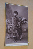 Photo Très Ancienne,fillette,enfant Et Jouet,cheval Avec Cornes... ,collection,10,5 Cm. Sur 6,5 Cm. - Alte (vor 1900)