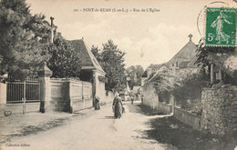 Pont De Ruan * La Rue De L'église Du Village * Villageois - Autres & Non Classés