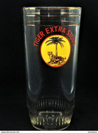 Rare - De La REUNION - Ancien Verre De Bière TIGER EXTRA SCOUT (Singapour)  60's  (obj Div Verre Tiger) - Limonade