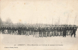 Lorient * élèves Mécaniciens Sur Le Terrain De Manœuvre De Caudan * Militaria - Lorient