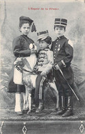 Militaria - Jeunes Garçons Portant Des Uniformes - Cheval En Bois - L'espoir De La France -  Carte Postale Ancienne - Heimat