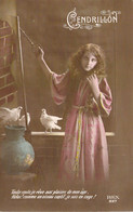 Fantaisie - Femme - Cendrillon - Colombe - Pot - Balai - Carte Postale Ancienne - Vrouwen