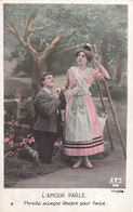 Théâtre - MIREILLE - L' Amour Parle - Mireille Accepte Vincent Pour Fiancé - Carte Postale Ancienne - Theater