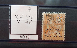 FRANCE VD 19 TIMBRE INDICE 7 SUR 117 MOUCHON  PERFORE PERFORES PERFIN PERFINS PERFO PERFORATION PERFORIERT - Used Stamps