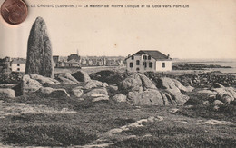 44 - Très Belle Carte Postale De  LE CROISIC   Le Menhir De PIERRE Longue  Et La Cote Vers Port - Lin - Le Croisic