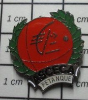 312b Pin's Pins / Beau Et Rare / SPORTS / CAISSE D'EPARGNE SECTION PETANQUE Mais C'est Les Clients Qui Ont Les Boules ! - Boule/Pétanque