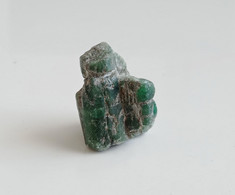 Beryl Crystal Cluster - Minéraux