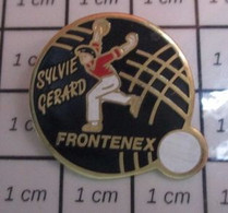 414c Pin's Pins / Beau Et Rare / SPORTS / PETANQUE SYLVIE GERARD PETANQUE BOULE FRONTENEX - Petanca