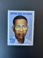 Niger 1997 / 1998 Mi. 1476 Hommage Au Professeur Abdou Moumouni Dioffo MNH ** 1 Val. - Níger (1960-...)