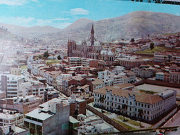 Ecuador Quito Basilica - Equateur