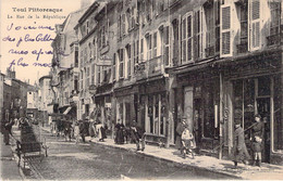 FRANCE - 54 - TOUL - La Rue De La République - Animée - Carte Postale Ancienne - Toul