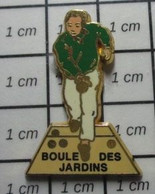 613a Pin's Pins / Beau Et Rare / SPORTS / BOULES PETANQUE CLUB BOULE DES JARDINS Pétanque De Gazon ? - Pétanque