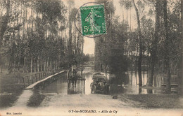 Gy Les Nonains * Allée De Gy * Inondations * Attelage * Automobile Voiture Ancienne - Autres & Non Classés