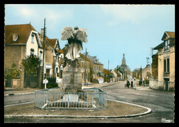 * Cpsm - BERLAIMONT - Monument Aux Morts - Rue Du 5 Novembre - Couleurs - 7690 - Edit. CIM - Berlaimont