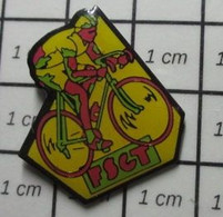 SP07 Pin's Pins / Beau Et Rare / SPORTS / CYCLISTE FSGT Julian , Va Pas En Fôret , Tu Ressembles Trop à Un Sanglier !! - Petanca