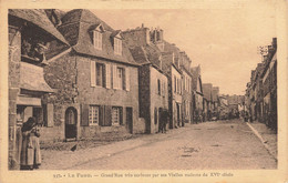 Le Faou * La Grand Rue , Et Ses Vieilles Maisons Du XVIème - Sonstige & Ohne Zuordnung