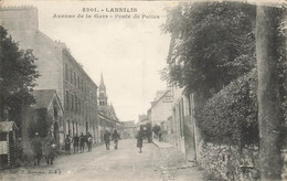 Lannilis * Avenue De La Gare * Le Poste De Police * Militaria - Andere & Zonder Classificatie