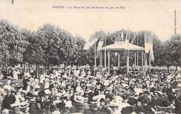 FRANCE - 02 - HIRSON - La Place Du Jeu De Battoir Un Jour De Fête - Sérand Gérard éditeur - Carte Postale Ancienne - Hirson