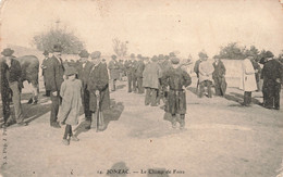 France - Jonzac - Le Champ De Foire - Pap. J. Prévost - Animé - Carte Postale Ancienne - Jonzac