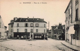 92 - BAGNEUX - S11477 - Place Du 13 Octobre - Epicerie - Téléphones Postes & Télégraphes - L1 - Bagneux