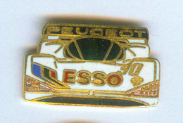 Superbe Pin's PEUGEOT 905 - Sponsor ESSO - Démons & Merveilles  - A210 - Peugeot