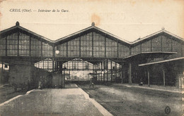 Creil * Intérieur De La Gare * Ligne Chemin De Fer * Wagons - Creil