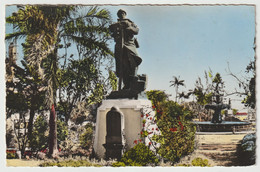 Saint-Pierre : Le Monument Aux Morts - Saint Pierre