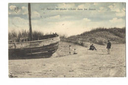 Knocke.   -    Bateau De Pèche échoué Dans Les Dunes.   -   Gekleurde Kaart!   -   1922   Naar   Antwerpen - Knokke