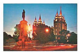 CPSM 9 X 14 USA Etats Unis (66) Utah SALT LAKE CITY Night View Of Pioneer Monument And Mormon Temple - Salt Lake City