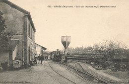 Ernée * La Gare Des Chemins De Fer Départementaux * Ligne Chemin De Fer * Locomotive Train - Ernee