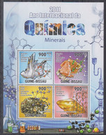 S12. Guinea Bissau MNH 2011 Science - Minerals - Minéraux