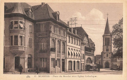 Munster * La Place Du Marché Avec église Catholique * Hôtel Restaurant De La Cigogne - Munster