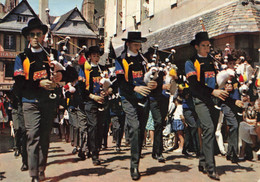 Quimper * Les Grandes Fêtes De Cornouaille * Défilé Des Sonneurs Du Pays Glazick * Folklore Local - Quimper