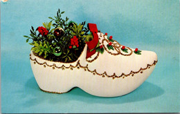 Iowa Des Moines National Handicraft Institute "Santa's Dreamboot" - Des Moines