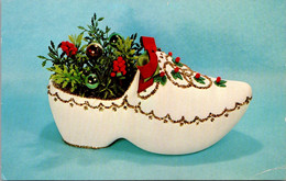 Iowa Des Moines National Handicraft Institute "Santa's Dreamboot" - Des Moines