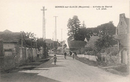 Gennes Sur Glaize * Route Et Arrivée De Bierné * Villageois - Sonstige & Ohne Zuordnung