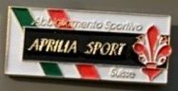 APRILIA SPORT - SUISSE - SCHWEIZ - SVIZZERA - SWITZERLAND - ABBIGLIAMENTO SPORTIVO - HABILLEMENTS SPORTIFS - ITALIE-(30) - Motorfietsen