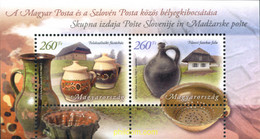 325782 MNH HUNGRIA 2012 CERAMICA - Gebruikt