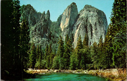 California Yosemite National Park Cathedral Rock And Spires - Yosemite