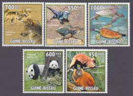 Delcampe - 2010 Guinea-Bissau 4804-4808 Fauna - Panda 13,00 € - Bären