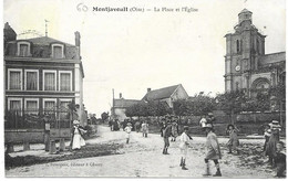 60 - MONTJAVOULT - La Place De L'Eglise Animée - Circulé - - Montjavoult