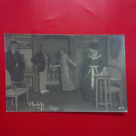 CARTE PHOTO CAMP KONIGSBRUCK SOLDAT PRISONNIER TRAVESTI - Oorlog 1914-18