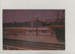 Saint-Quentin-en-Yvelines (78) : Train En Gare De La Ville Nouvelle En 1987 (Taille Non Standard) GF. - St. Quentin En Yvelines