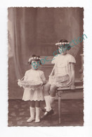 Carte-photo De Deux Jolies Fillettes Nommées Odette Decourt Et Huguette Brunel, Photographe Non Mentionné - Genealogy