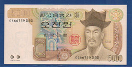 KOREA (SOUTH) - P.51 – 5000 Won ND (2002) UNC, Serie 0666739 - Korea, South