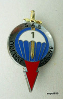 Broche, Insigne 1er Régiment De Parachutistes S.A.S." Spécial Air Service"  ~~  "Qui Ose Gagne" - Navy