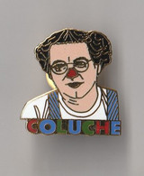 PIN'S   THEME PERSONNAGE COMIQUE  COLUCHE - Personnes Célèbres